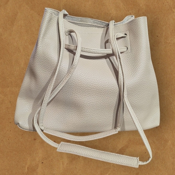 NWT 8 Other Reasons Elegant Cream Slouchy Bucket Bag - Picture 5 of 10